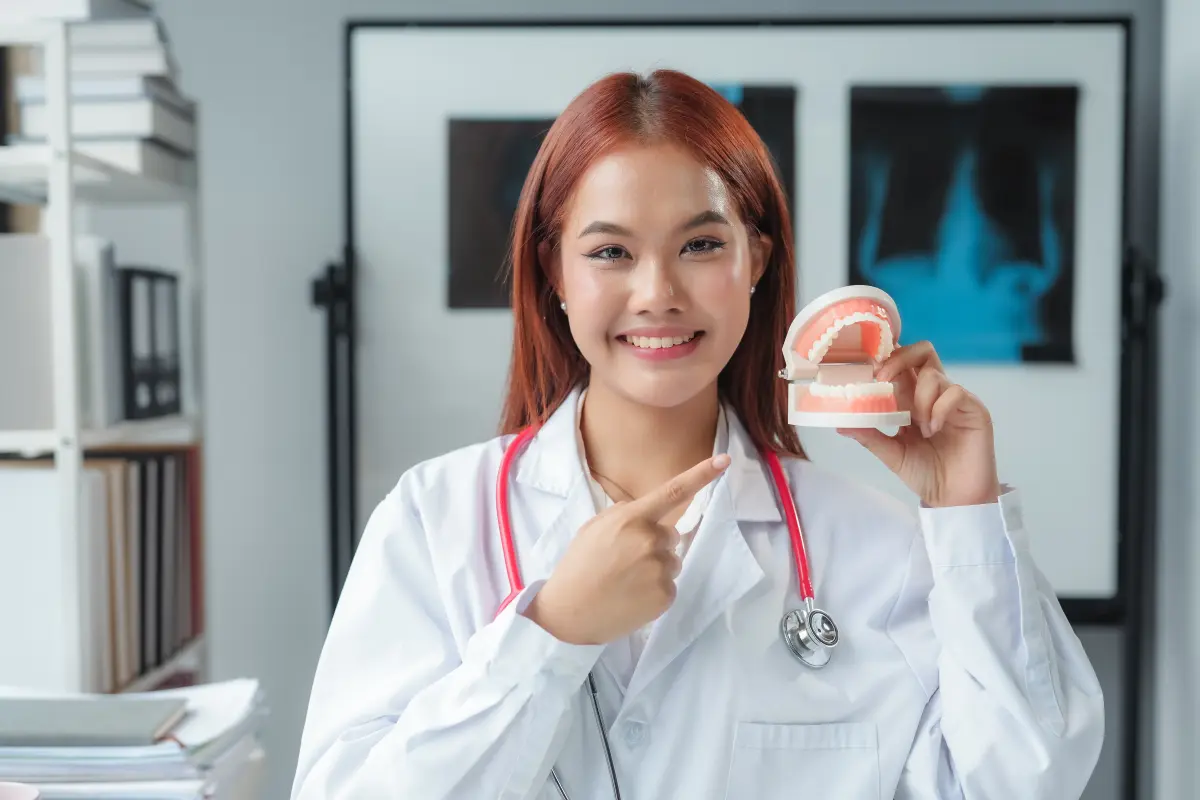 Aparat na podniebienie – rodzaje, wskazania, ile kosztuje